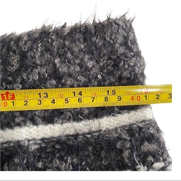 NWT Zara Mohair knit Knee length Skirt Size Large Grey Stripe - Picture 3 of 4